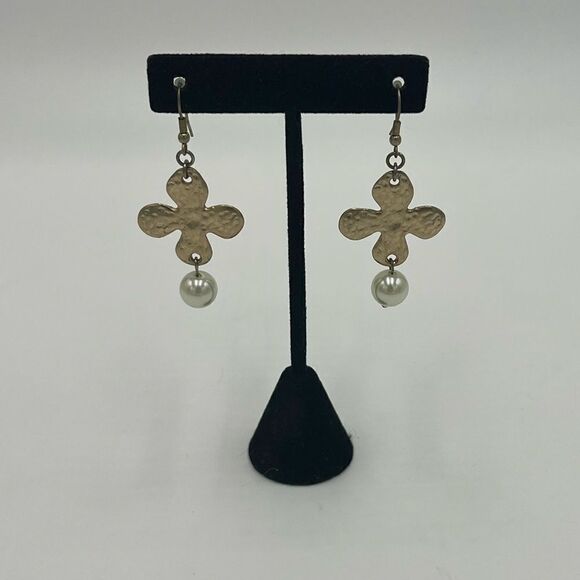 Rustic Style Hammered Gold Tone and Faux Pearl Floral Dangle Earrings - Picture 1 of 4